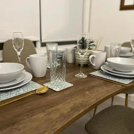 Apartment Berkeley - Comfortable 4-bed With Free Parking